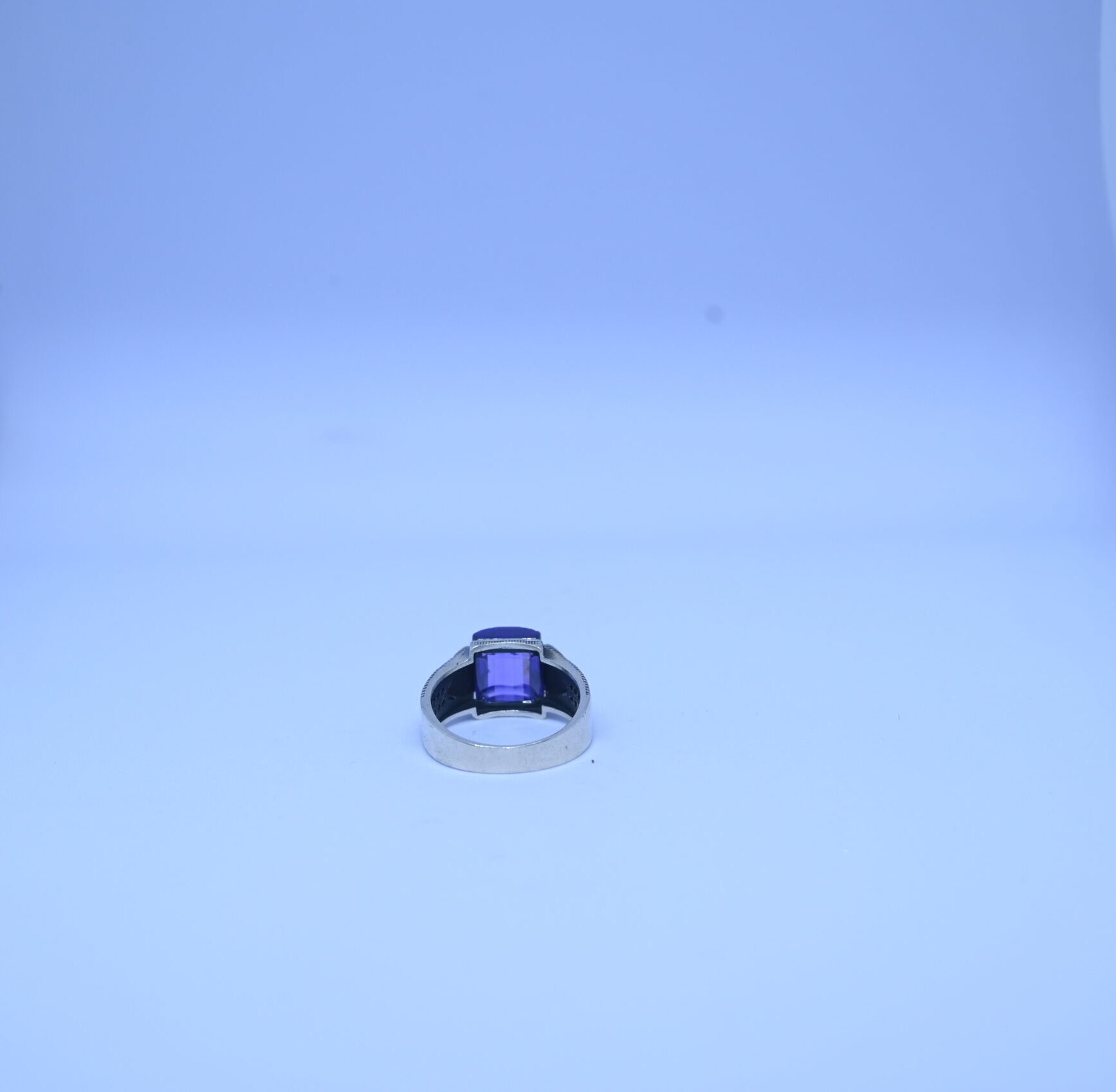 Antique Silver Ring with Rectangular Purple Stone – Stylish Vintage Design - Image 2